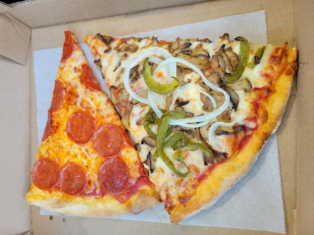 Pepperoni and Veggie Slice